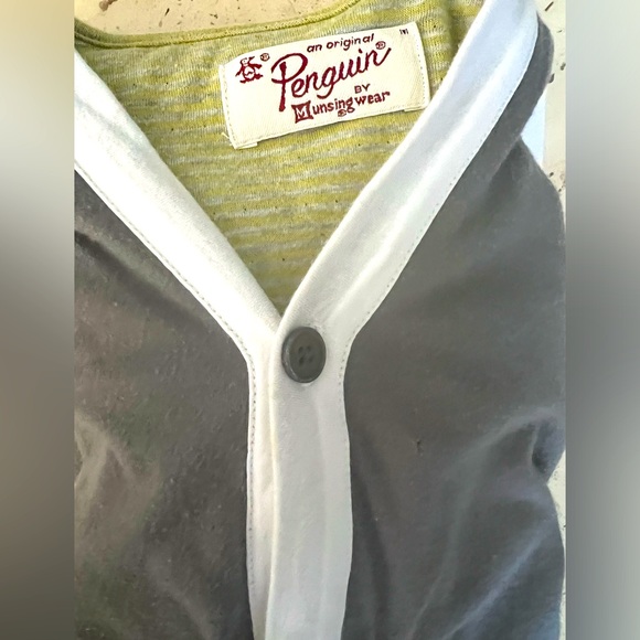 🎉TOPS HOST PICK🎉ORIGINAL PENGUIN MEN's BUTTON DOWN HOODIE - Picture 2 of 6